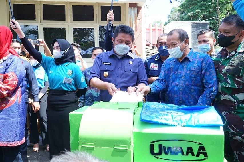 Gubernur Herman Deru saat berikan sambutan  pada saat  Pemusnahan Arsip In aktif OPD di lingkungan Pemerintahan Provinsi Sumsel Tahun 2022, bertempat  di  halaman Kantor Dinas Kearsipan Sumsel, Senin (27/6).