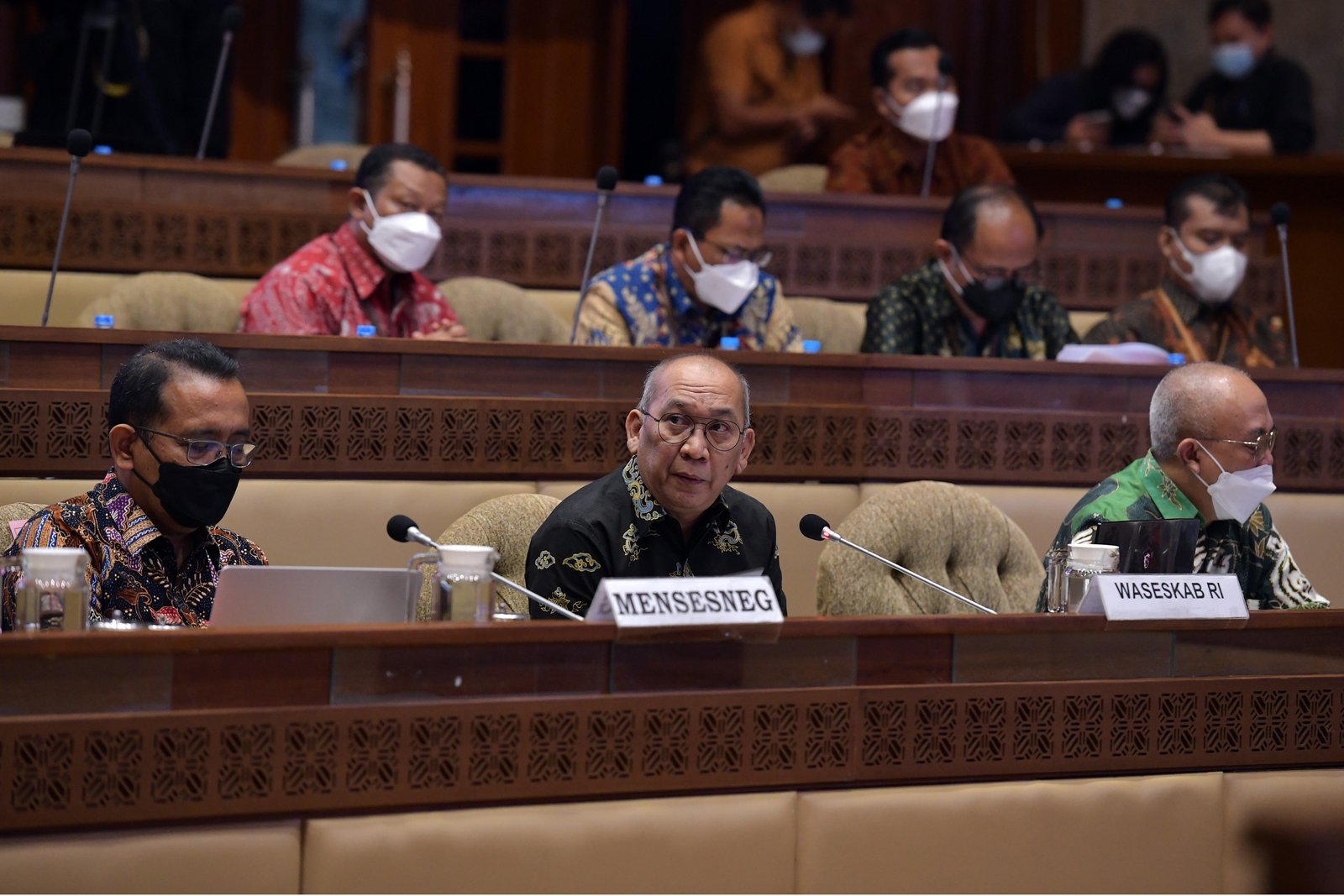 Waseskab Fadlansyah Lubis saat mengikuti Raker dengan Komisi II DPR RI, Kamis (02/06/2022), di Ruang Rapat Komisi II Gedung Nusantara DPR RI, Jakarta. (Foto: Humas Setkab)
