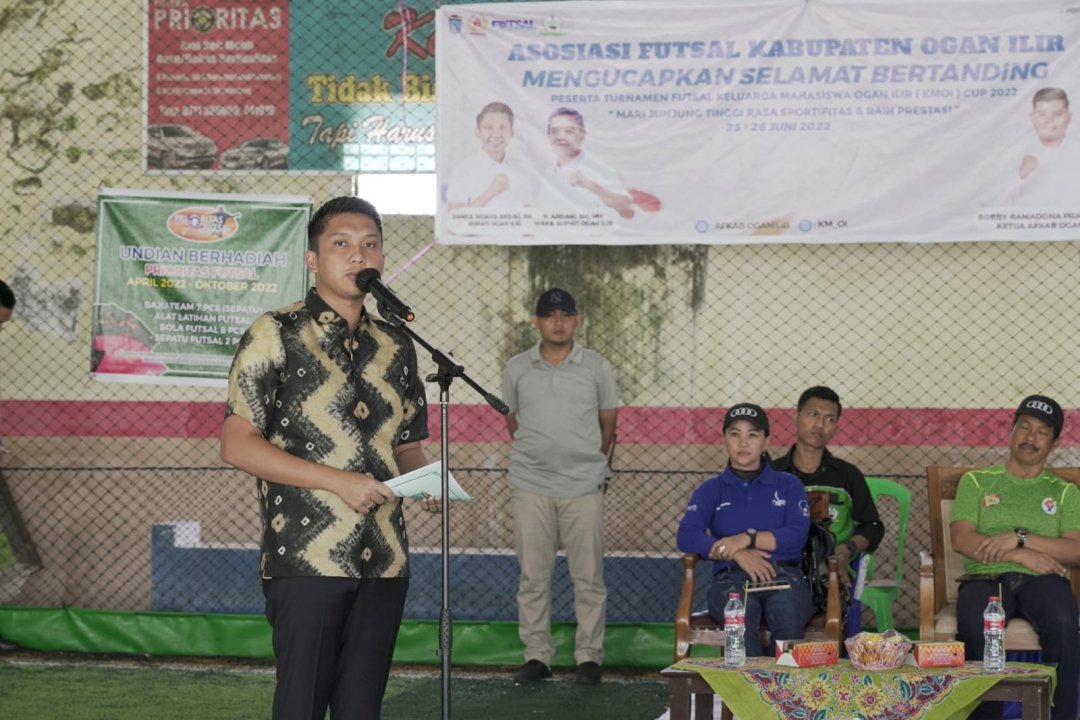 Bupati Ogan Ilir Panca Wijaya Akbar S.H Membuka Futsal KMOI CUP VII Dalam Pekan Kreasi KMOI 2022