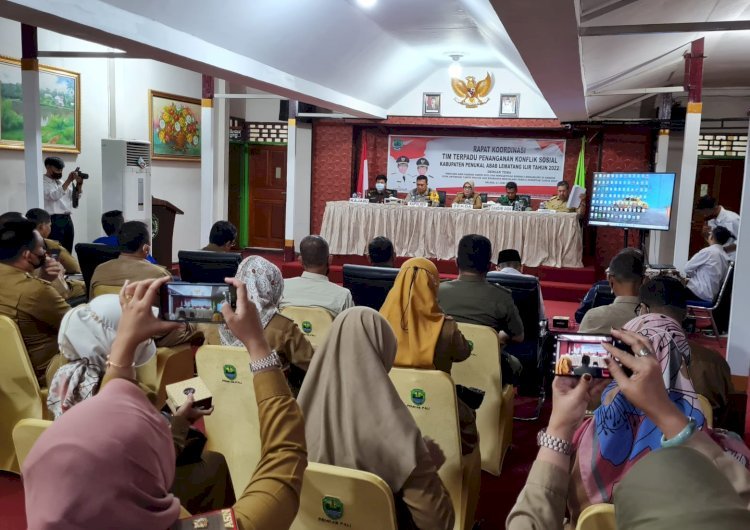 Rakor Tim Terpadu Penanganan Konflik Sosial Memasuki Tahun Politik di Aula Kantor Pemkab PALI.