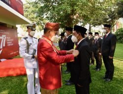2 Pegawai Bukit Asam Dianugerahi Tanda Kehormatan dari Presiden Jokowi