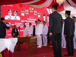 1 Camat dan 8 Lurah Dilantik