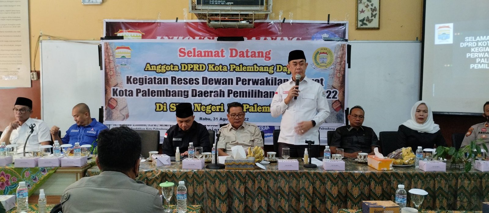 Wakil Ketua DPRD Kota Palembang, RM Yusuf Indra Kesuma saat reses di SMPN 13 Palembang, Rabu (31/8/2022)