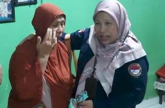 Orang tuan dari Kurnia Sari pekerja migran asal Palembang yang disekap di Kamboja/ist