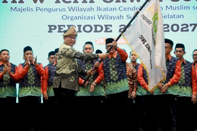 Pelantikan pengurusan Majelis Pengurus Wilayah (MPW) ICMI Organisasi Wilayah (Orwil) Sumatera Selatan (Periode 2022-2027). (ist/ Humas Pemprov Sumsel)