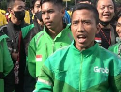 Teriakan Ojol Tolak Kenaikan Harga BBM