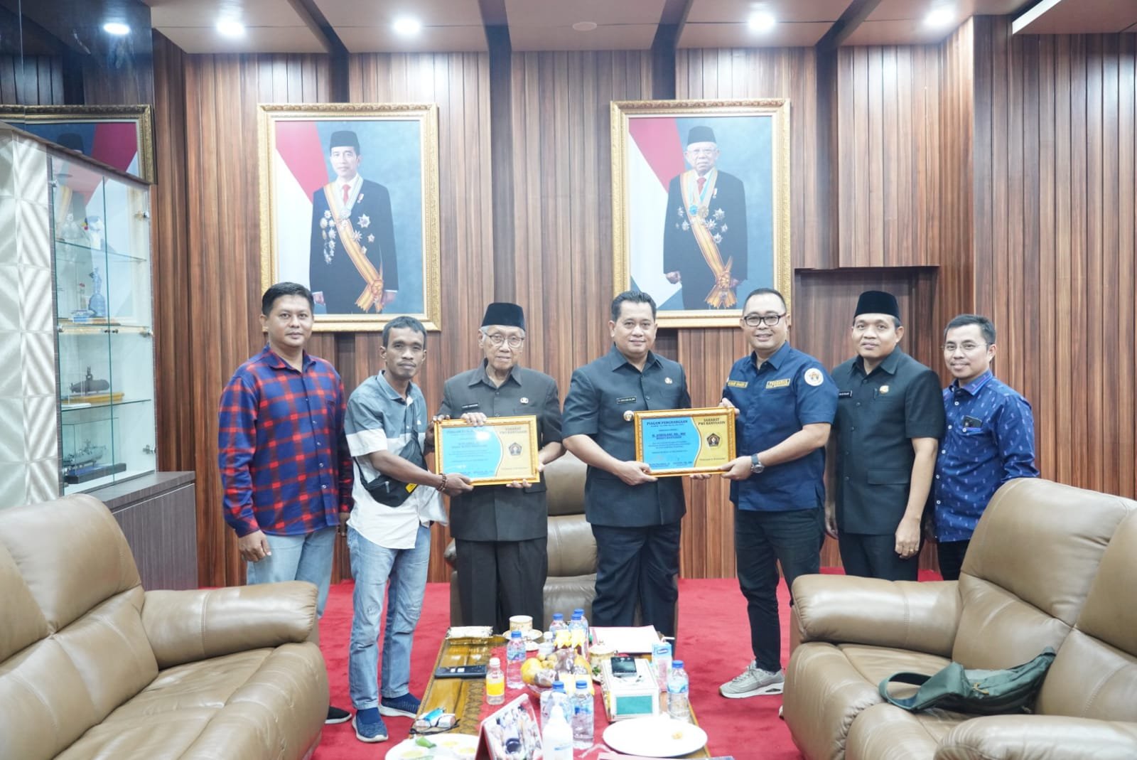 Bupati Banyuasin H Askolani dan Wabup H Slamet mensuport Persatuan Wartawan Indonesia (PWI) Kabupaten Banyuasin