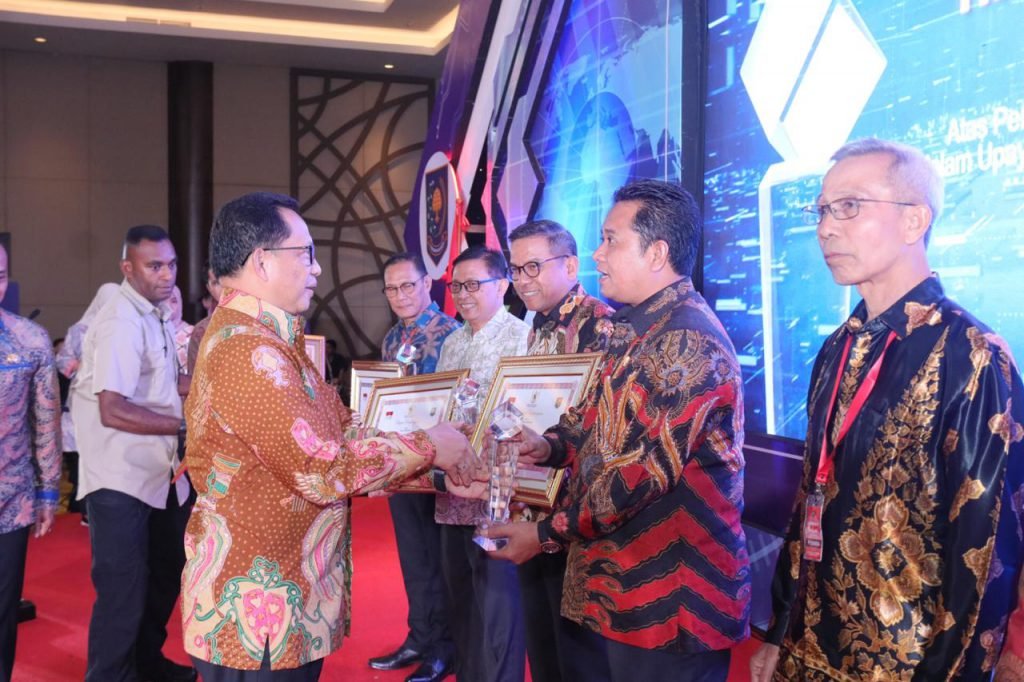 Disdukcapil sukses menorehkan prestasi di level nasional.