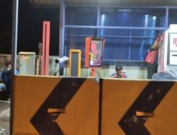 Macet Parah Pintu Tol Kayuagung, Pengendara Gerah