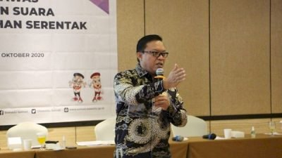 Ketua Bawaslu Sumatera Selatan (Sumsel) Yenli Elmanoferi