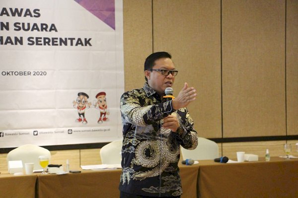 Ketua Bawaslu Sumatera Selatan (Sumsel) Yenli Elmanoferi