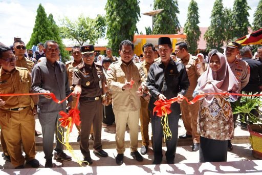 Bupati Banyuasin, Askolani meresmikan gedung Sekolah Menengah Pertama (SMP) Banyuasin III