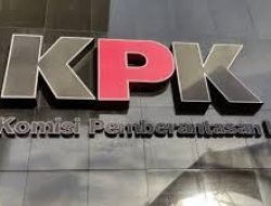 KPK Geledah Kantor PT SMS