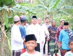 Masjid Tertua Dipenuhi Jamaah Yang Ingin Bertemu Noor Ishmatuddin
