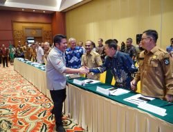 Deru Instruksikan Kepala Daerah Pantau Stok Pangan di Pasar Jelang Idul Fitri