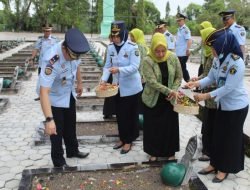 Lapas Muara Enim Ziarah ke Makam Pahlawan