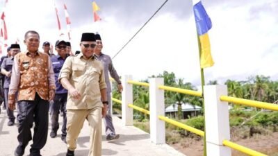 Pj Bupati Apriyadi Bangun Jembatan di Lalan, Hubungkan Empat Dusun