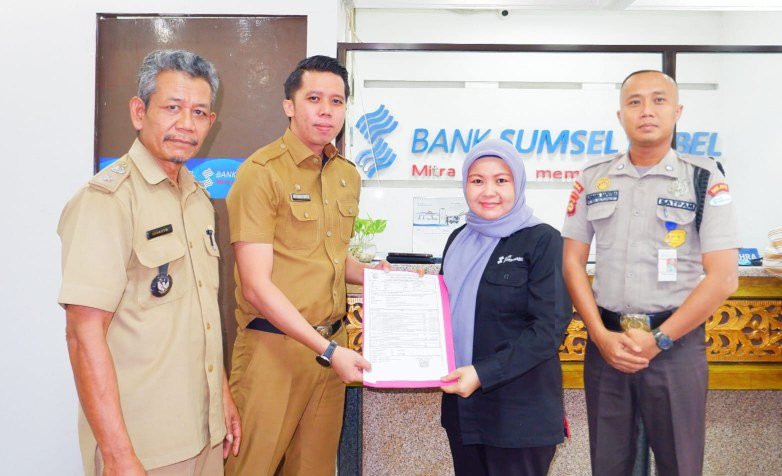 Pemerintah Kecamatan Bayung Lincir Musi Banyuasin saat bekerjasama dengan Kantor Cabang Pembantu (KCP) Bank Sumsel Babel