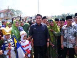 Herman Deru Dengar Langsung Keluhan Warga