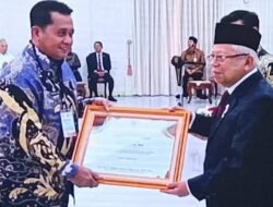 Bupati Askolani dan Wakil Bupati Slamet Kembali Hadiahkan Penghargaan Diujung Kepemimpinan