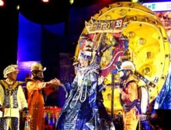 PTBA Dukung Pelestarian Songket Silungkang Khas Sawahlunto