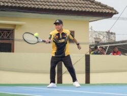 Resmikan Lapangan Tennis PA Sekayu, Pj Bupati H Apriyadi Sempatkan Bermain Tennis