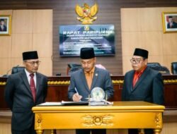DPRD dan Pj Bupati Apriyadi Setujui Raperda APBD Tahun 2024