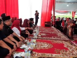 Ribuan Masyarakat dan Warga Ponpes SMB Sambut Istri Ganjar