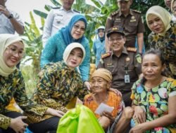 Berkunjung Ke Muba Ketua IAD Sumsel, Bantu Korban Banjir
