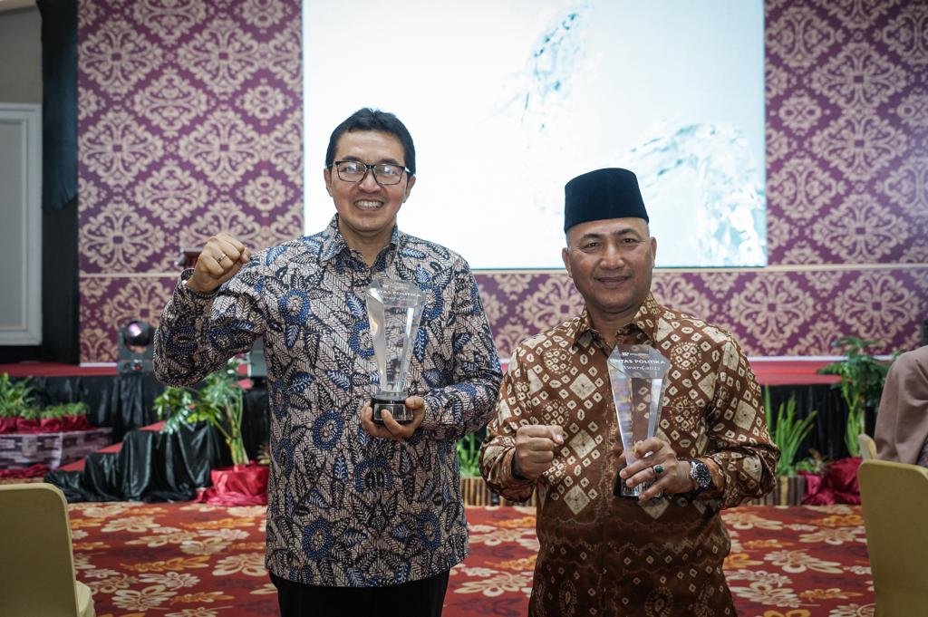 Pj Bupati Muba, Apriyadi (kanan) dan