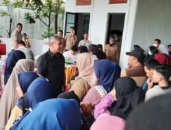 Keluarga Mularis Djahri Berbagi 1.500 Paket Sembako