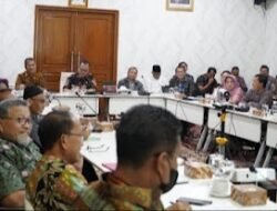 Pj Bupati Rapat Internal Bersama Dengan KPD