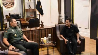 Komandan Korem 044/ Garuda Dempo Brigjen M. Tohir menerima kedatangan Ketua Persatuan Wartawan Indonesia (PWI) Sumatera Selatan Kurnaidi