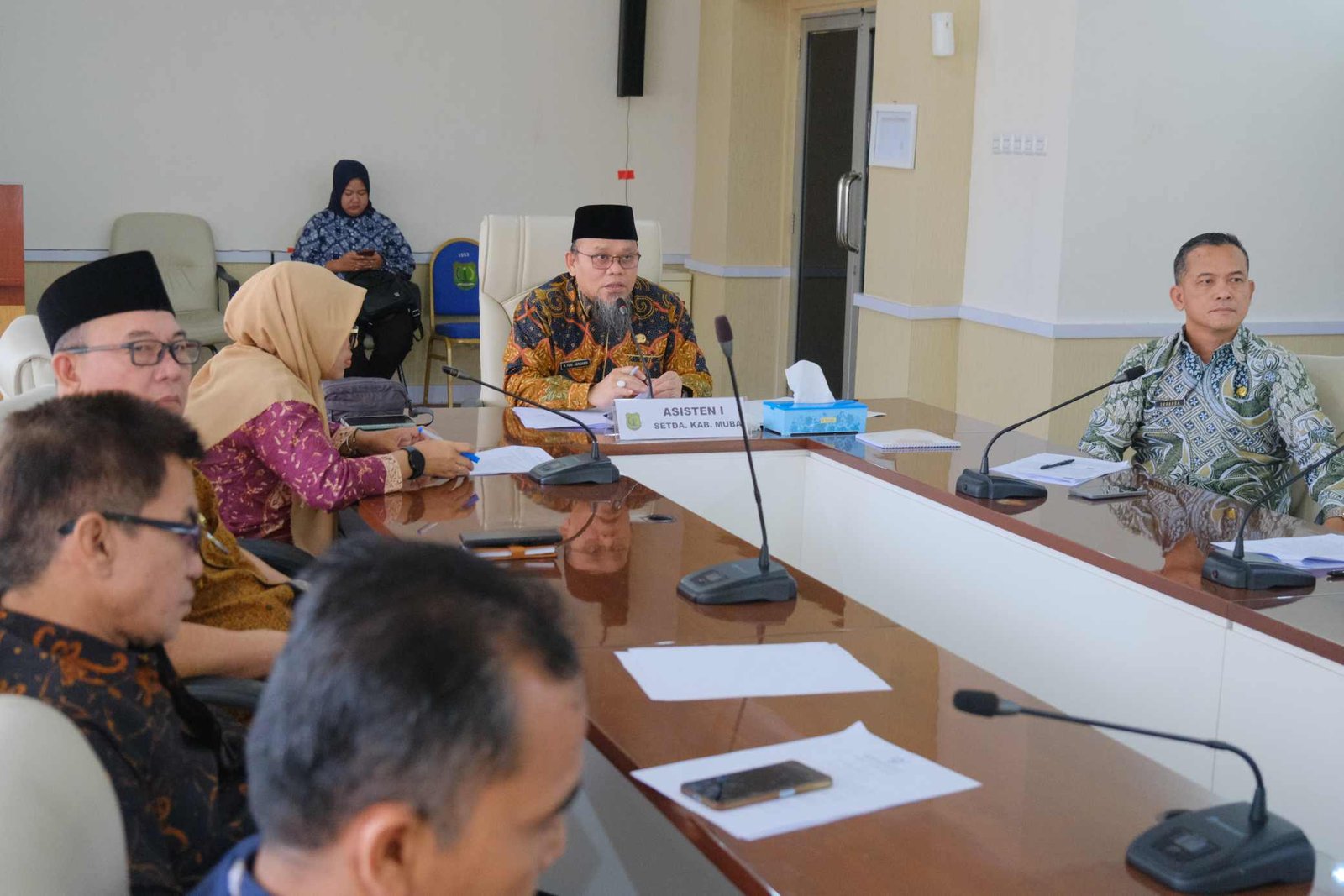 panitia seleksi daerah Kabupaten Musi Banyuasin (Muba) menggelar Rapat Penilaian Seleksi Daerah Paralegal Justice Award dan Anubhawa Sasana Desa Tahun 2024 Secara Virtual.