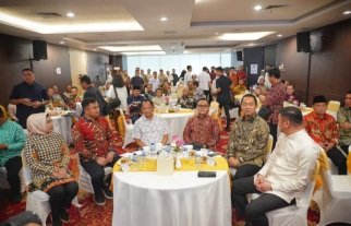 Bupati Ogan Ilir, Panca Wijaya buka puasa bersama APKASI