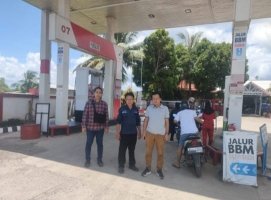 Unit II Ekonomi Sat Intelkam Polres Ogan Ilir melaksanakan kegiatan monitoring stok dan pendistribusian BBM di SPBU wilayah Kabupaten Ogan Ilir
