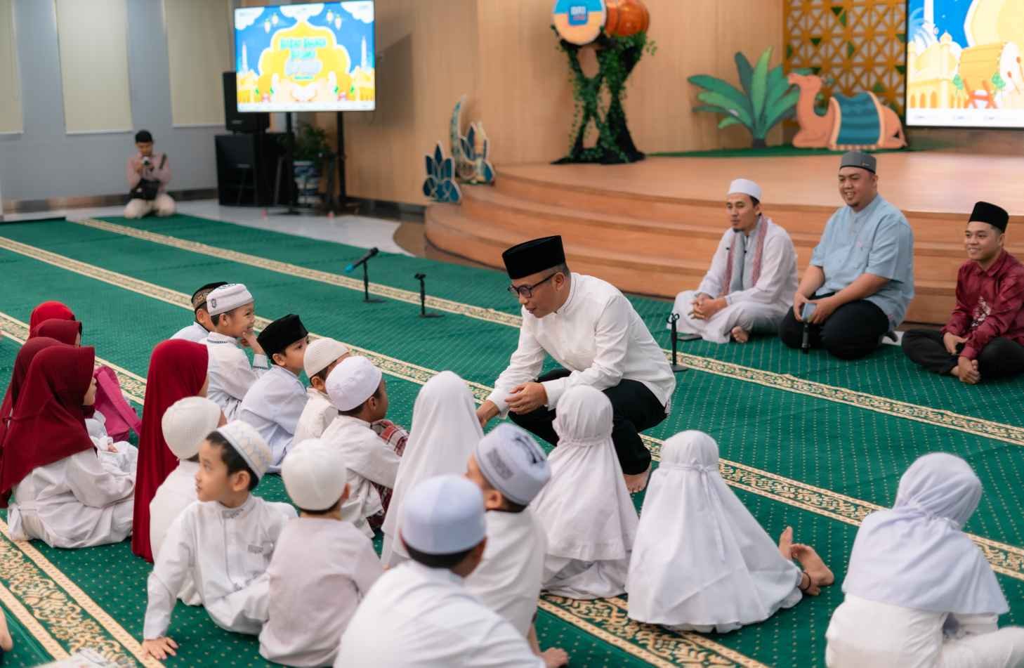 BRI Group Berbagi Ribuan Sembako dan Santunan Kepada Anak Yatim