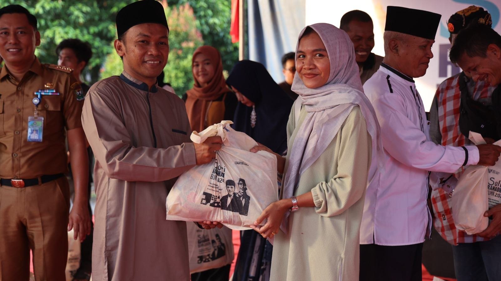 Safari Ramadan BUMN 2024, PTBA Siapkan 1.000 Paket Sembako Murah