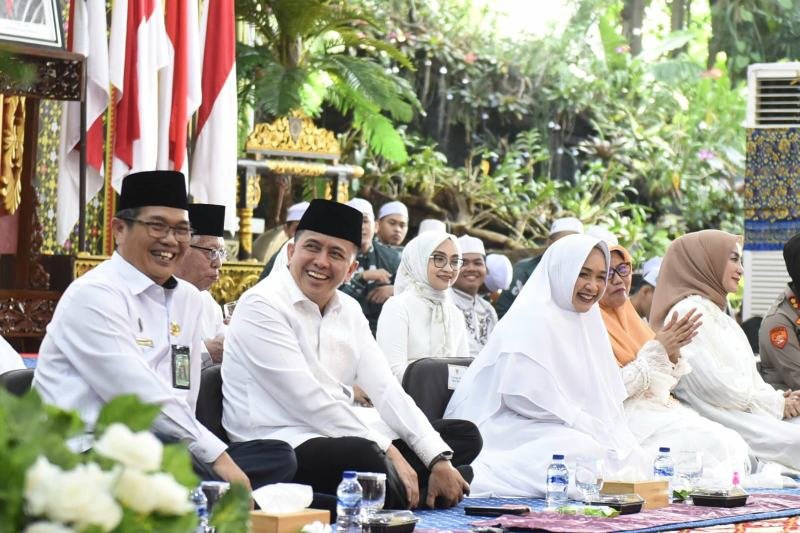 Pj Gubernur Agus Fatoni Hadiri Tabligh Akbar dan Halal Bihalal Pegawai Pemprov Sumsel