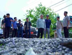 Pj Bupati Sandi Fahlepi Blusukan Tinjau Infrastruktur Jalan