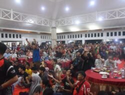 Pemkab Banyuasin Gelar Nobar, Ratusan Warga Padati Rumdin Bupati