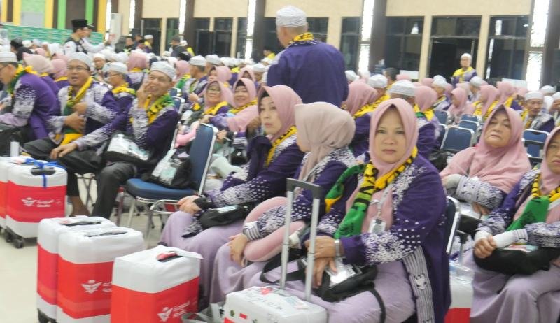 Lepas Kloter3, Kakanwil Sumsel: Haji Tidak Cukup Modal Semangat, Tapi Juga Harus Sehat