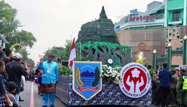 Provinsi Sumsel Jadi Juara Umum Kendaraan Hias Dekranas