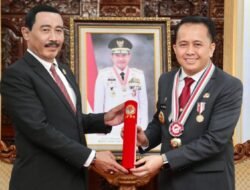 Apresiasi Kinerja dan Inovasi, Pj Gubernur Sumsel Agus Fatoni Terima Penghargaan dari IPDN