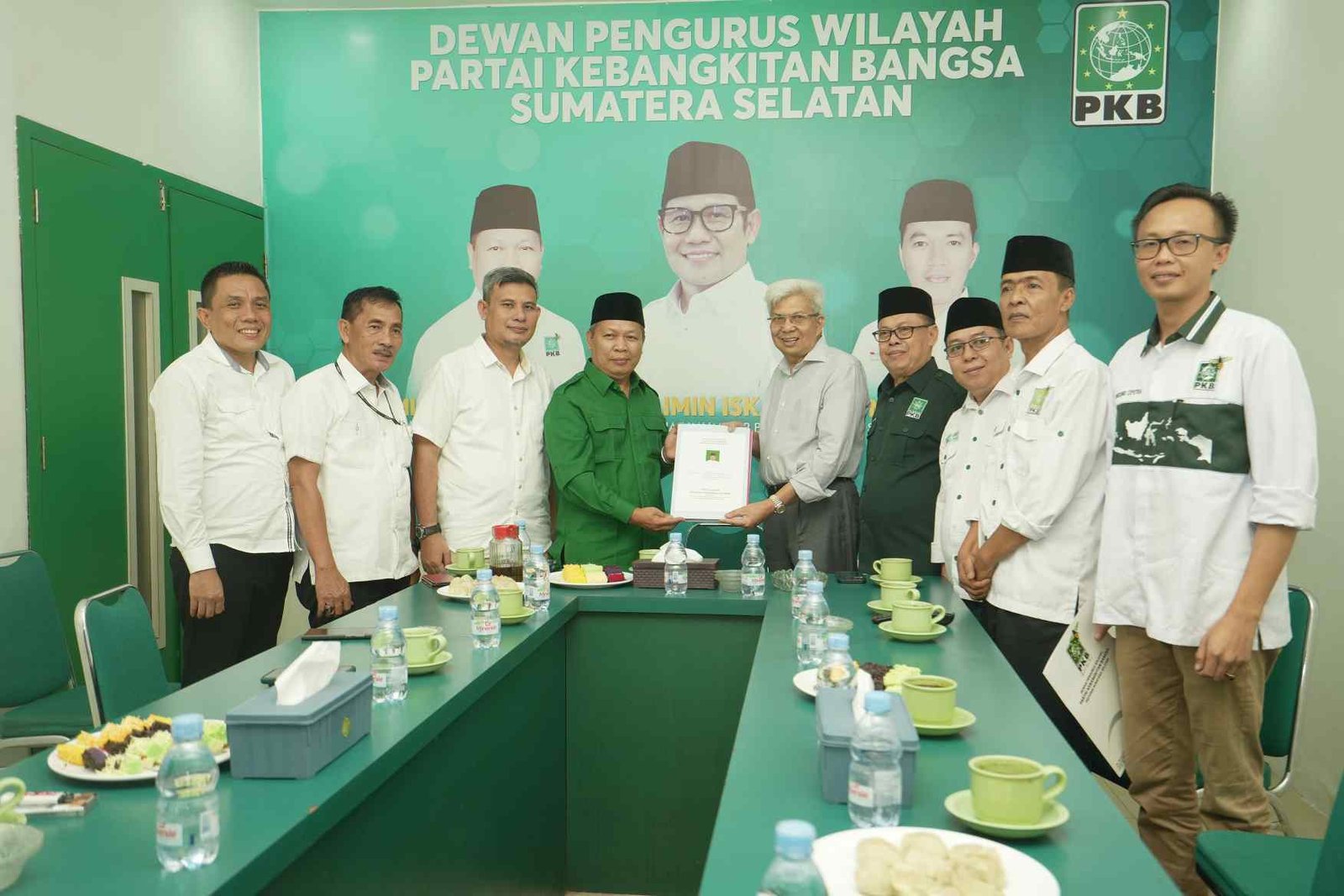 Mawardi Yahya, Bakal Calon Gubernur Sumatera Selatan mengatarkan berkas pendaftaran Cagub Sumsel ke kantor DPW PKB Sumsel