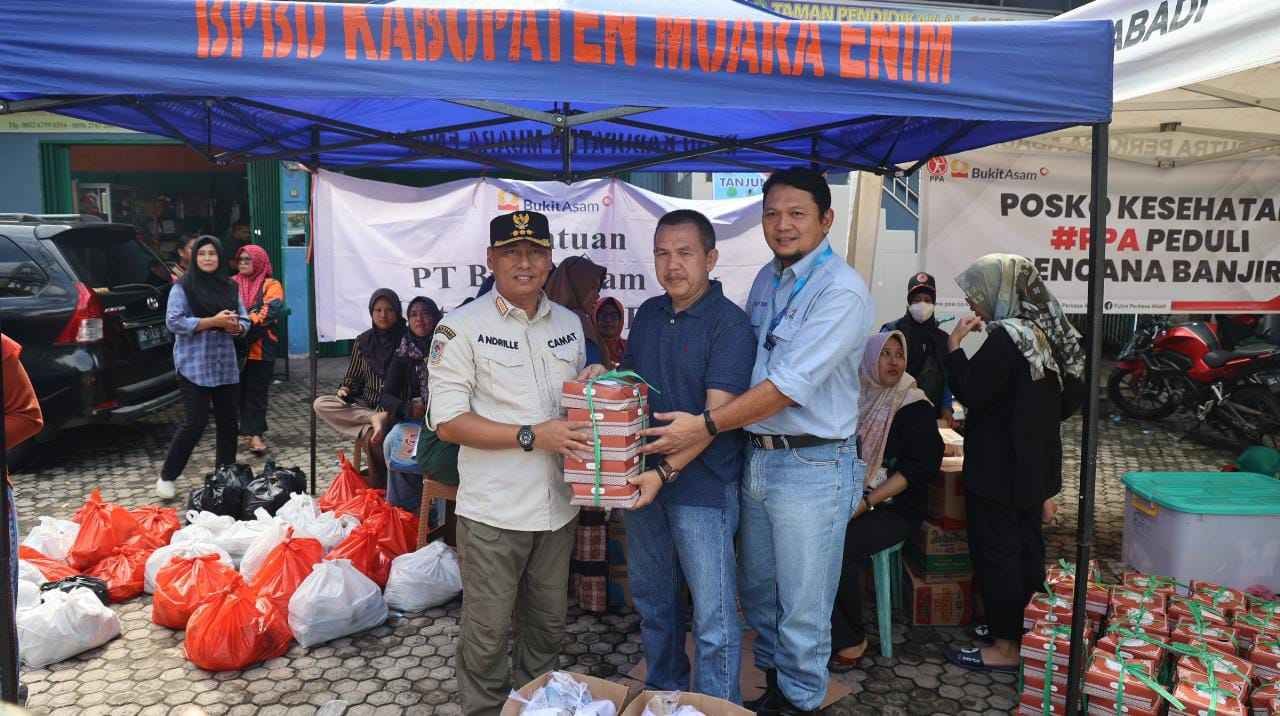 Bukit Asam (PTBA) Salurkan Bantuan untuk Korban Banjir di Lawang Kidul
