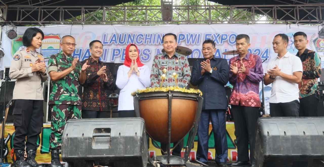 Pj Gubernur Sumsel, Agus Fatoni saat membuka Gebyar Hari Pers Nasional (HPN) Persatuan Wartawan Indonesia (PWI) Provinsi Sumsel 2024