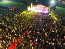 Keluang Tergoncang, Ribuan Masyarakat Padati Lapangan