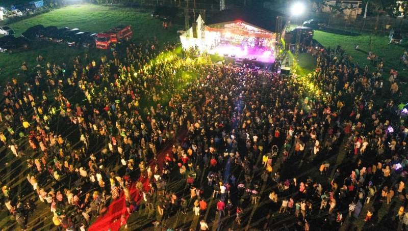 Keluang Tergoncang, Ribuan Masyarakat Padati Lapangan