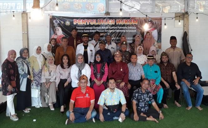 Yayasan Lembaga Bantuan Hukum Sejahtera Palembang Sriwijaya bekerja sama dengan Yayasan Kesultanan Palembang Darussalam mengadakan penyuluhan hukum dengan tema "Sosialisasi Undang-Undang No. 16 Tahun 2011 tentang Bantuan Hukum kepada Kelompok Masyarakat Adat di Palembang